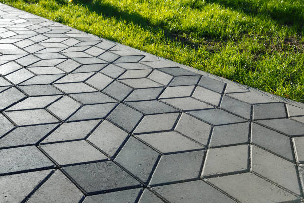 Best Driveway Paving Contractor  in Evanston, IL